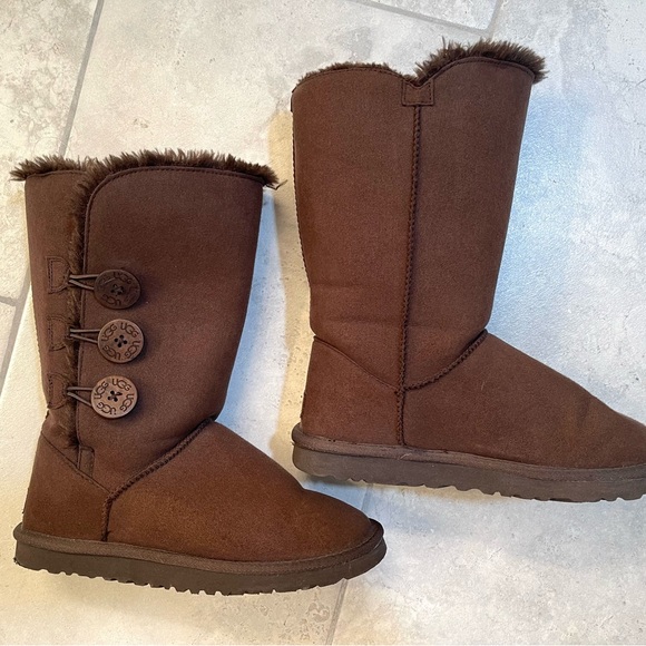 Ugg brown boots - Picture 2 of 8